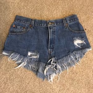 Levi Cutoff shorts